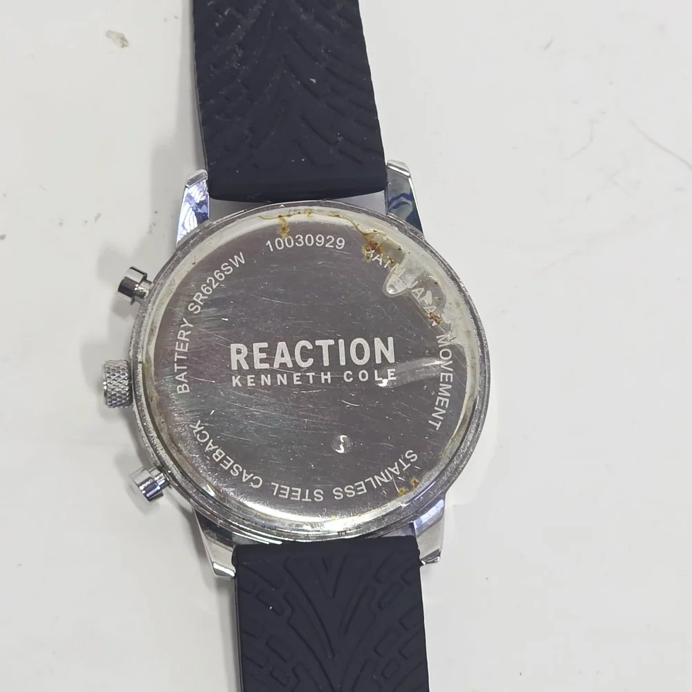 Kenneth Cole Reaction Black and Silver Watch Needs Battery - Picture 3 of 3